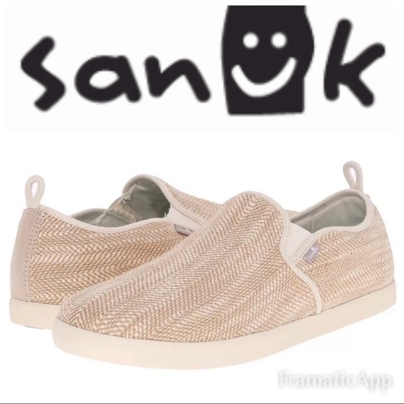Sanuk Other - .NEW Sanuk men’s asphalt chambray slip on loafer
